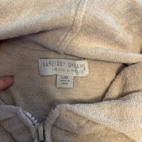 Barefoot Dreams Cream Hooded Zip-Up Poncho - Picture 3 of 7